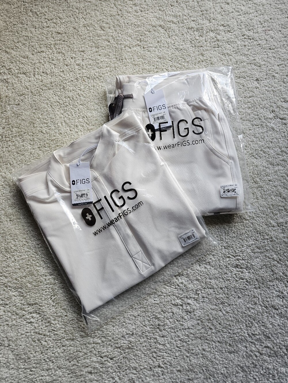 FIGS OFF-WHITE SCRUB SET